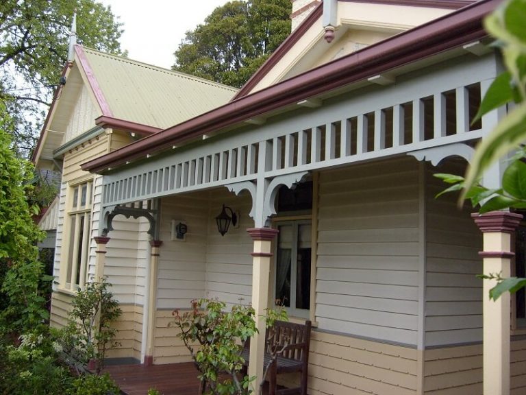 single story period home in Melbourne with a fresh lick of paint on exterior